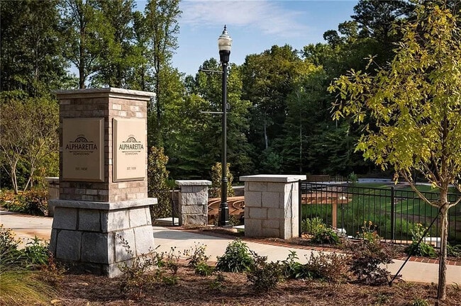 Building Photo - 334 Michael Dr