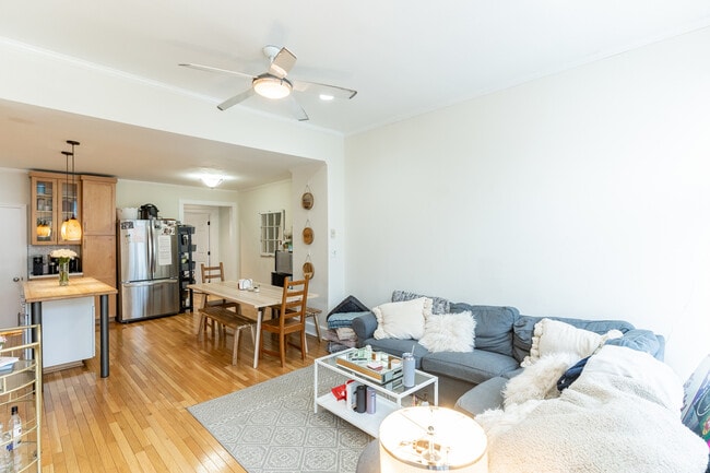 Building Photo - S Street