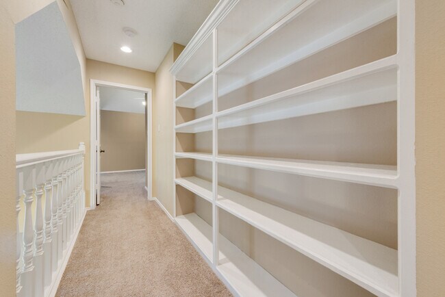 Building Photo - Charming Condo in Valley Ranch