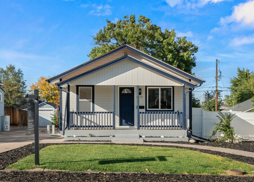 Primary Photo - 1557 W Dakota Ave