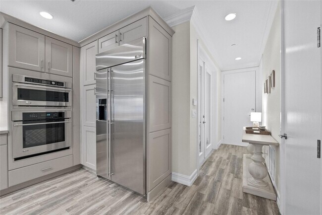 Building Photo - 105 Isle of Venice Dr
