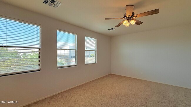 Building Photo - 3316 E Kingbird Pl
