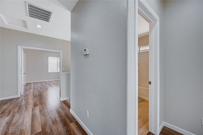 Building Photo - 684 Sumatra Pl