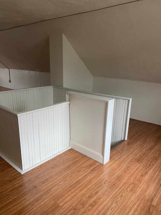 Building Photo - 1629 Grantwood Ave