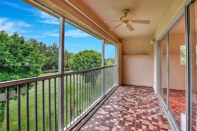 Building Photo - 1200 SW 125th Ave