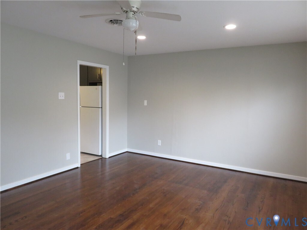 Building Photo - 213 North Juniper Ave