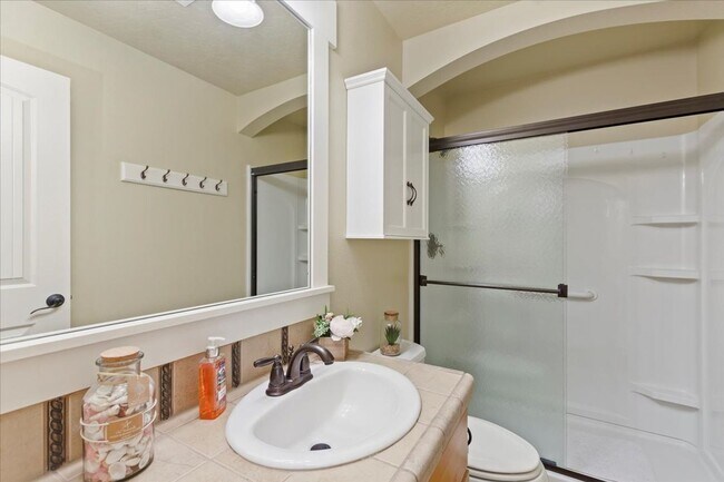 Building Photo - 3-Bedroom Craftsman-Style Home