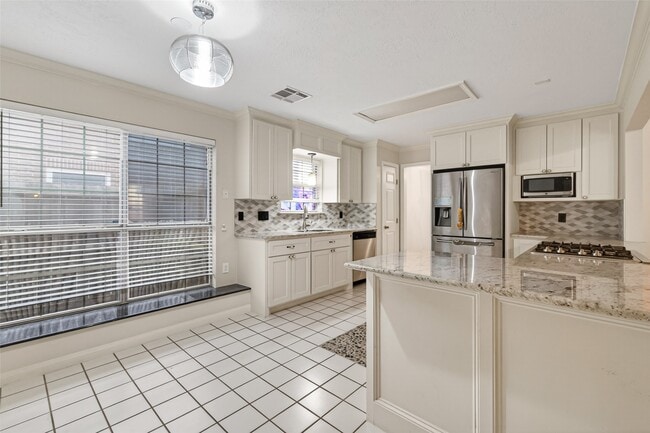 Building Photo - 14018 Danton Falls Dr