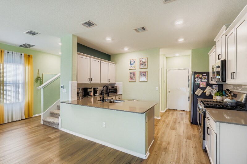 Building Photo - 7100 Spotted Leaf Wy