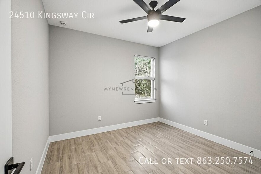 Building Photo - 24510 SW Kingsway Cir