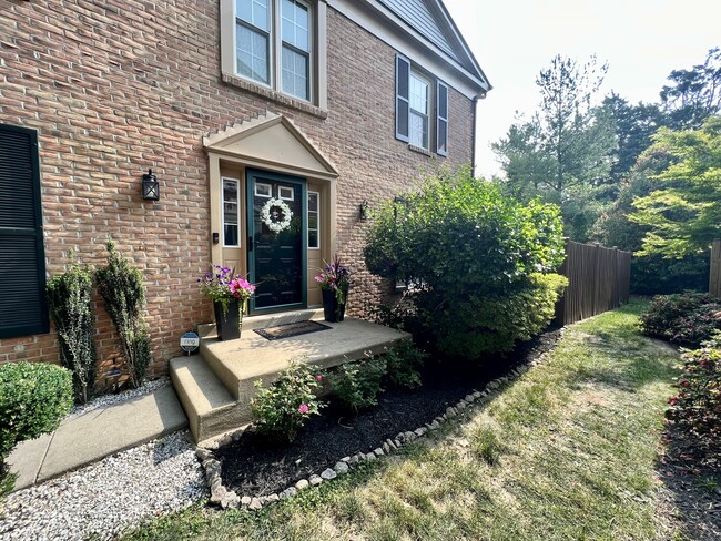 Building Photo - 6187 Wellington Commons Dr