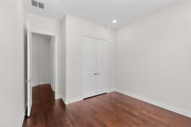 Building Photo - 6533 Mandalay Ct