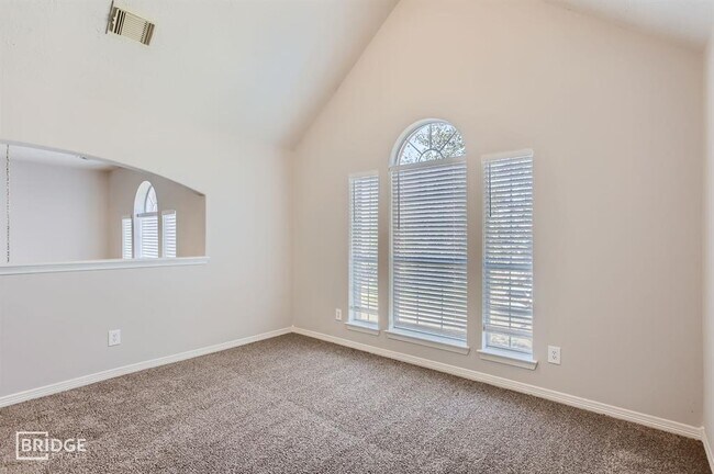 Building Photo - 3138 Red Rover Ct