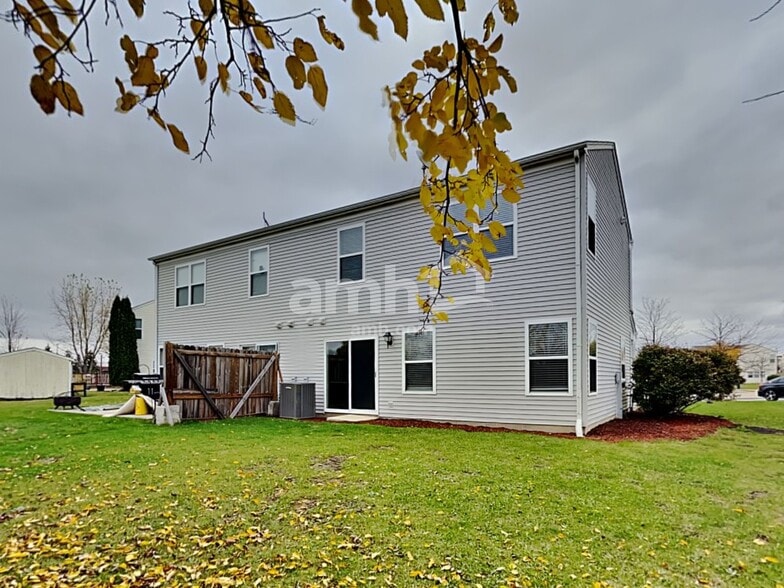 Building Photo - 240 Wedgewood Cir