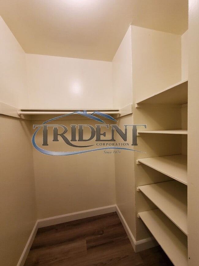 Building Photo - Cute 3 bedroom, 1 ½ bath house