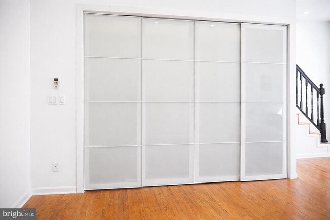 Building Photo - 1605 New Jersey Ave NW