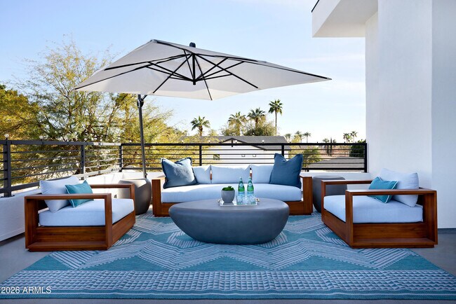 Building Photo - 4207 E Campbell Ave