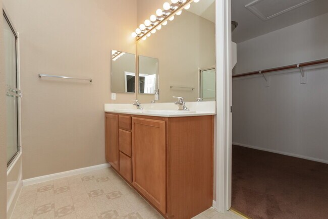 Building Photo - 3309 Catherine Mermet Ave