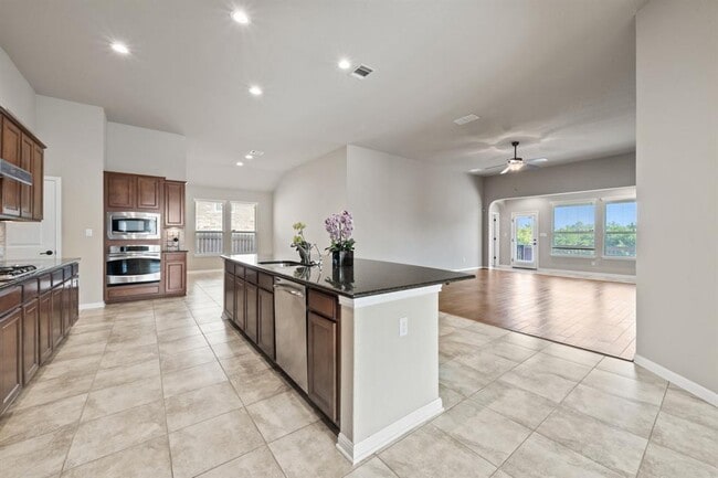 Building Photo - 209 Rock Vista Run