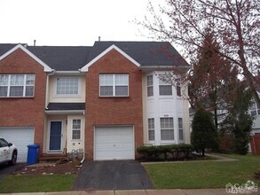 Building Photo - 265 Shady Oak Ct