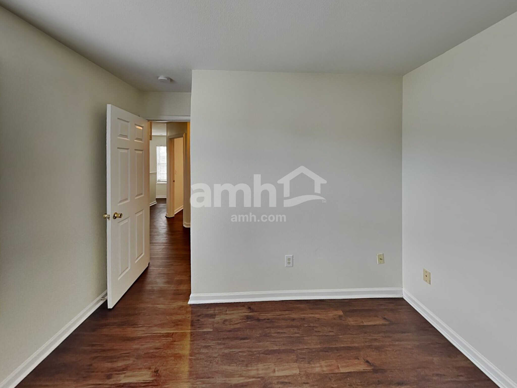 Building Photo - 117 Sawhorse Dr