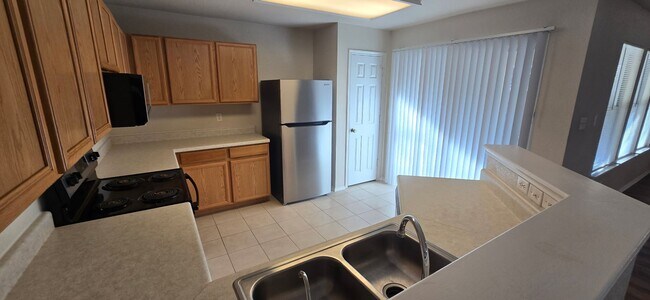 Building Photo - 7730 Copper Cave