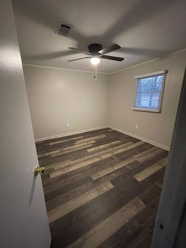 Building Photo - 406-408 Rogers