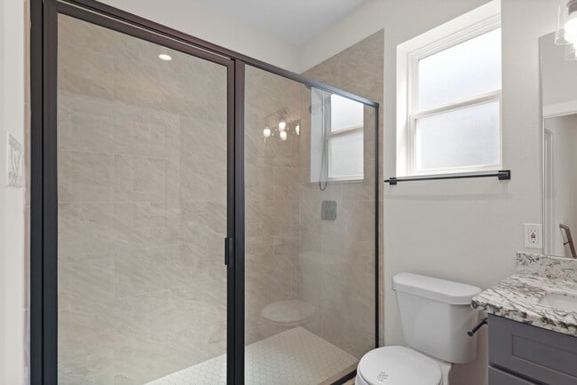 Building Photo - 5544 Shreveport Blvd