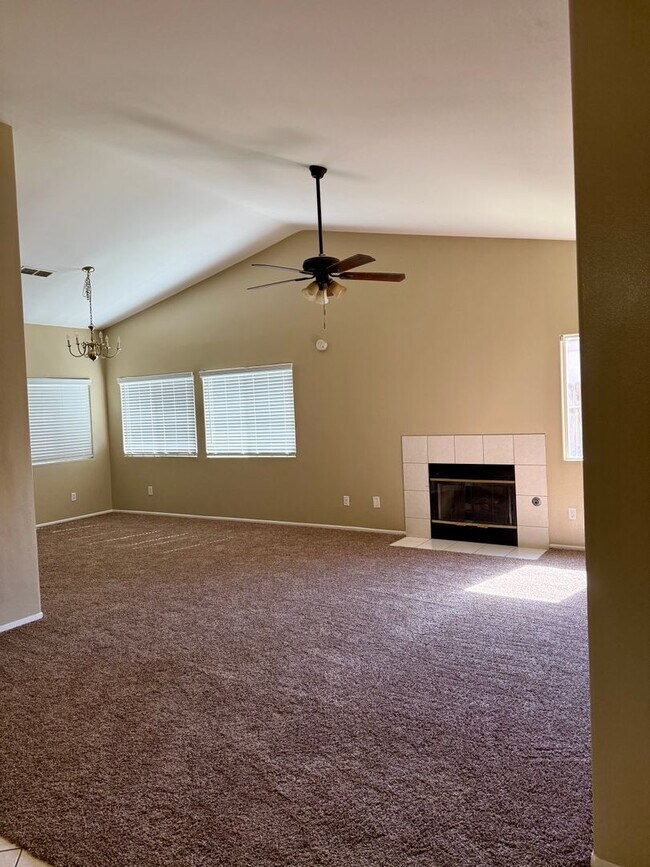 Building Photo - 7110 Rogue River Dr