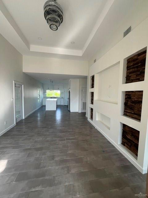 Building Photo - 513 N Kika De La Garza Blvd