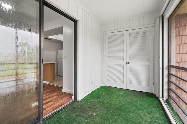 Building Photo - 4151 Oak Terrace Dr