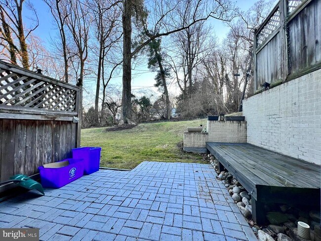 Building Photo - 5332 Pooks Hill Rd