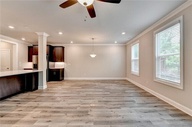 Building Photo - 336 Atley Pl