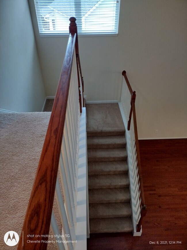 Building Photo - Beautiful 5 bedroom FOR RENT