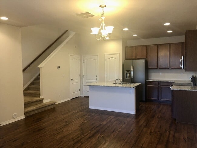 Building Photo - BEAUTIFUL 3-BEDROOM TOWNHOME IN AWARD-WINNING WOLF RANCH - Security Deposit Waiver Available