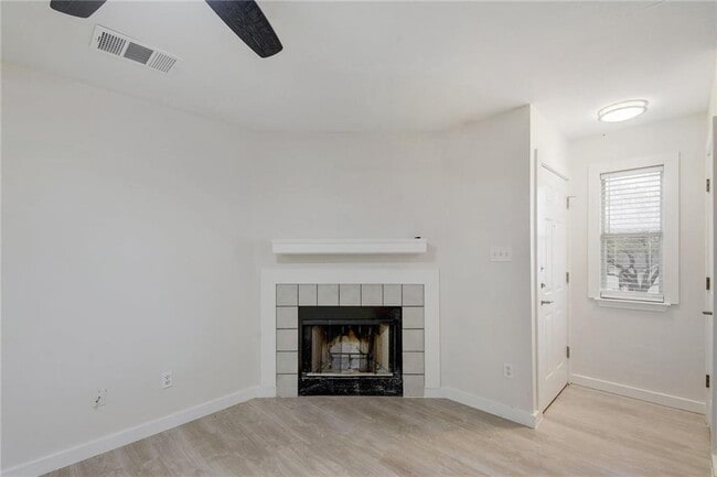 Building Photo - 15209 Sun-Bird Ln