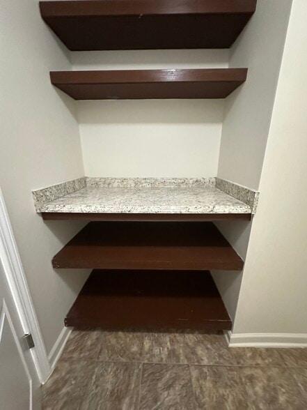 Laundry Station - 6322 Story Cir