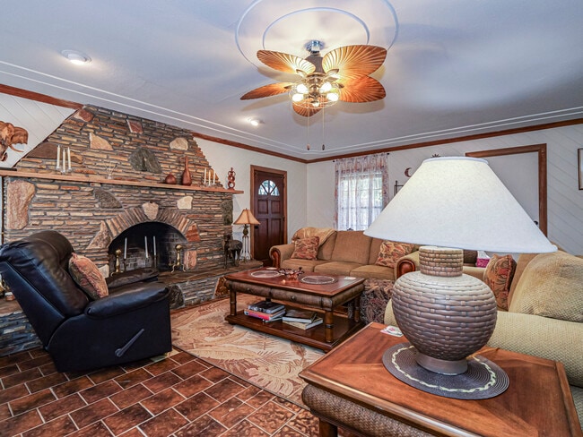 Building Photo - 174 Joy Haven Dr