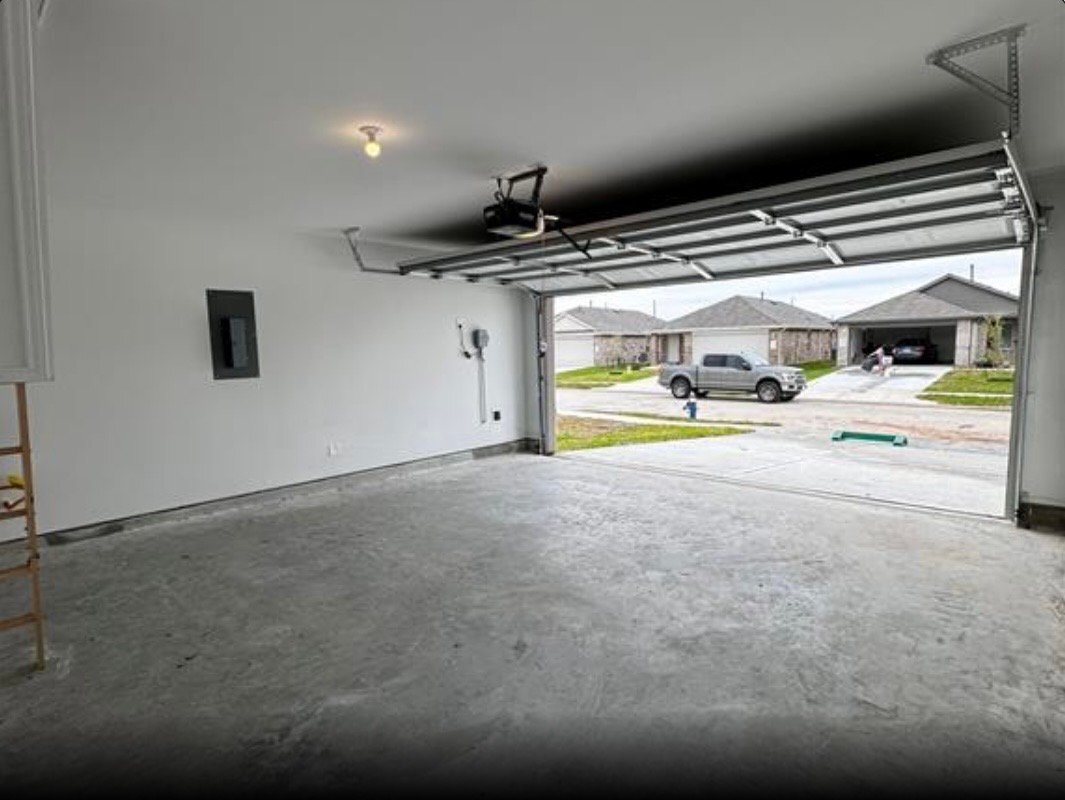Building Photo - 24330 Saddlestone Green Dr