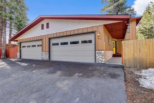 Building Photo - 816 Reedy Ln