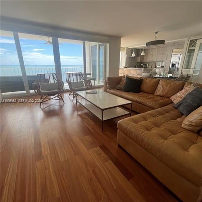 Building Photo - 881 Ocean Dr