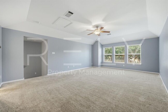 Building Photo - 227 Choke Canyon Ln