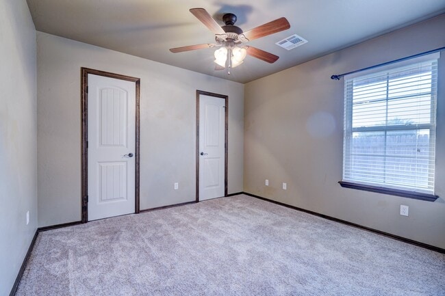 Building Photo - 812 Ryan Rd