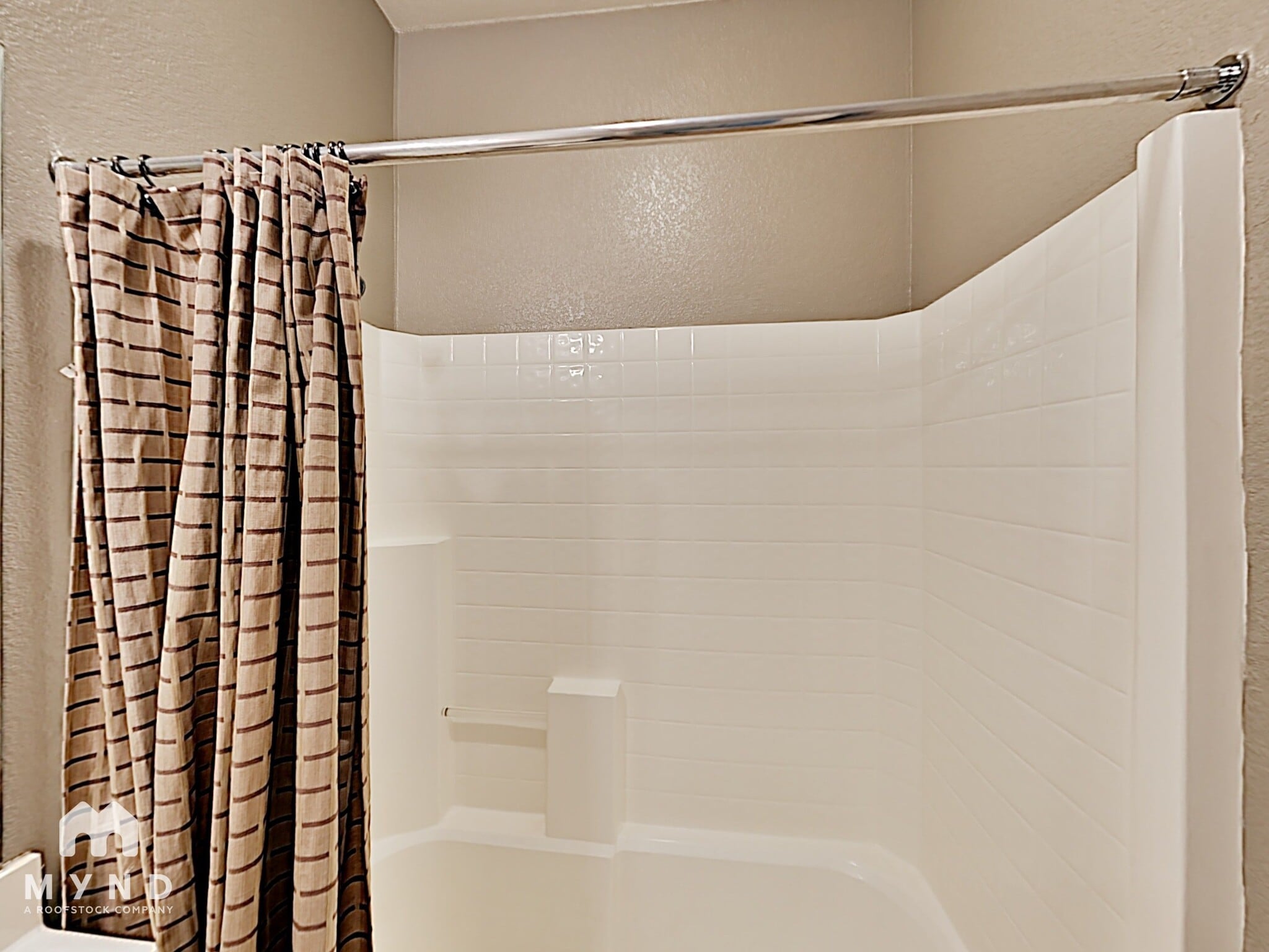 Building Photo - 133 Bridgeway Ct