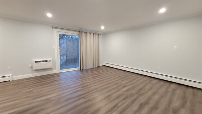 Building Photo - 70 Farrwood Ave