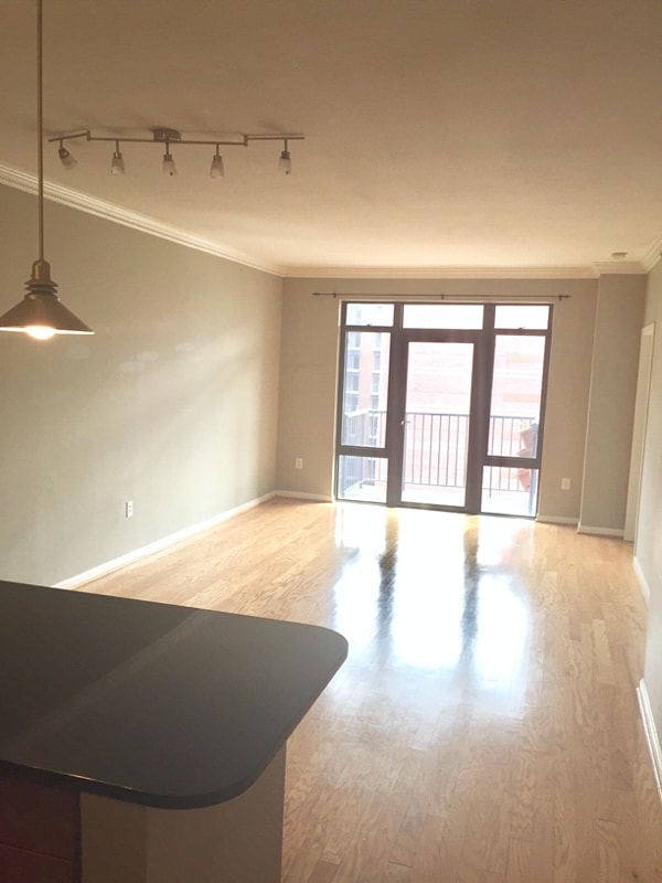 Building Photo - 1001 L St NW