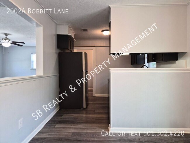 Building Photo - 2002 Bobbitt Ln