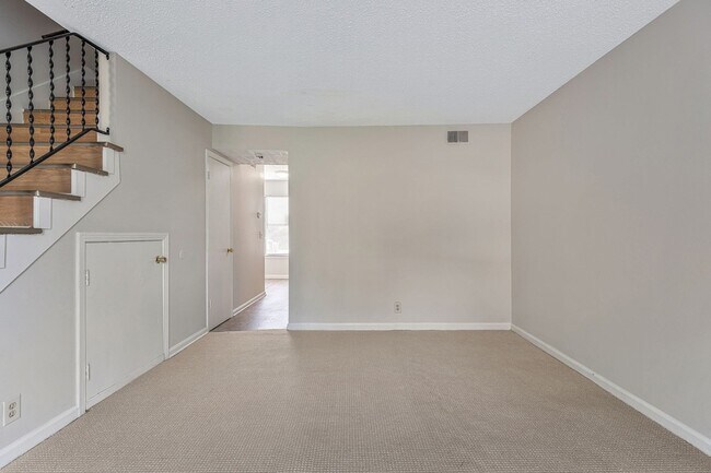 Building Photo - 3319A Felicia St