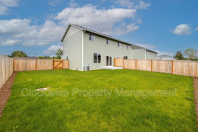 Building Photo - 118 Tacoma Ct NW