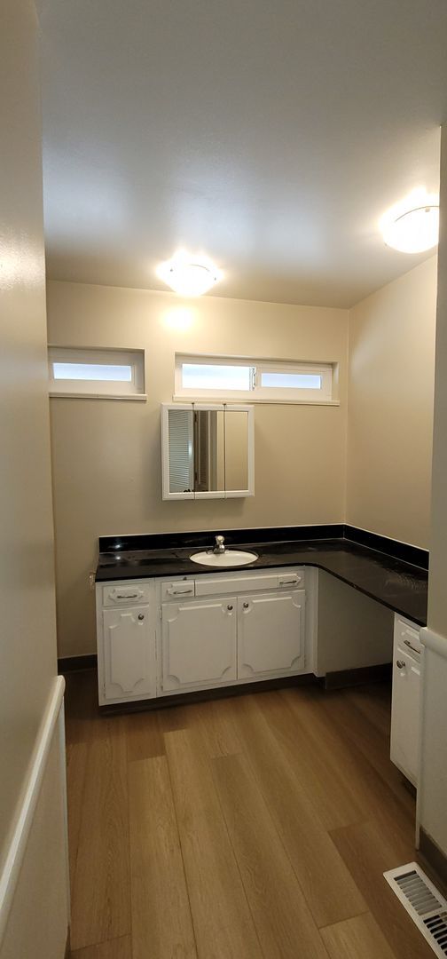 Building Photo - Beautiful 2 Bedroom / 2 Bath Bungalow Next to Hidden Valley Golf Club with Large Private Patio, N...